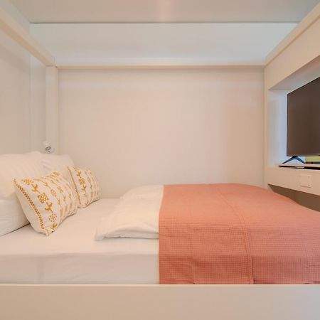 Loewe Apartments Am Rheinfall Neuhausen Am Rheinfall Eksteriør bilde