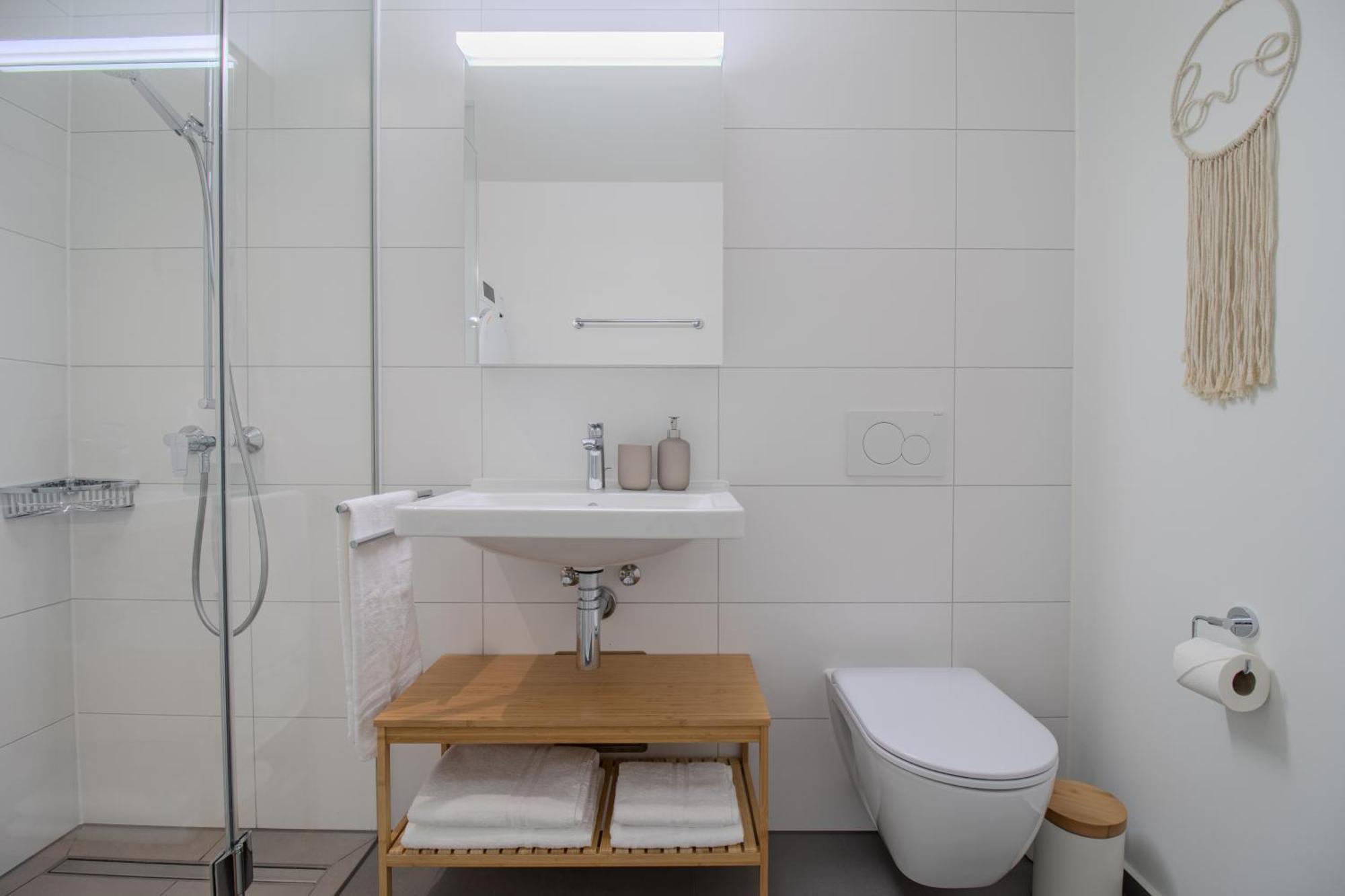 Loewe Apartments Am Rheinfall Neuhausen Am Rheinfall Eksteriør bilde
