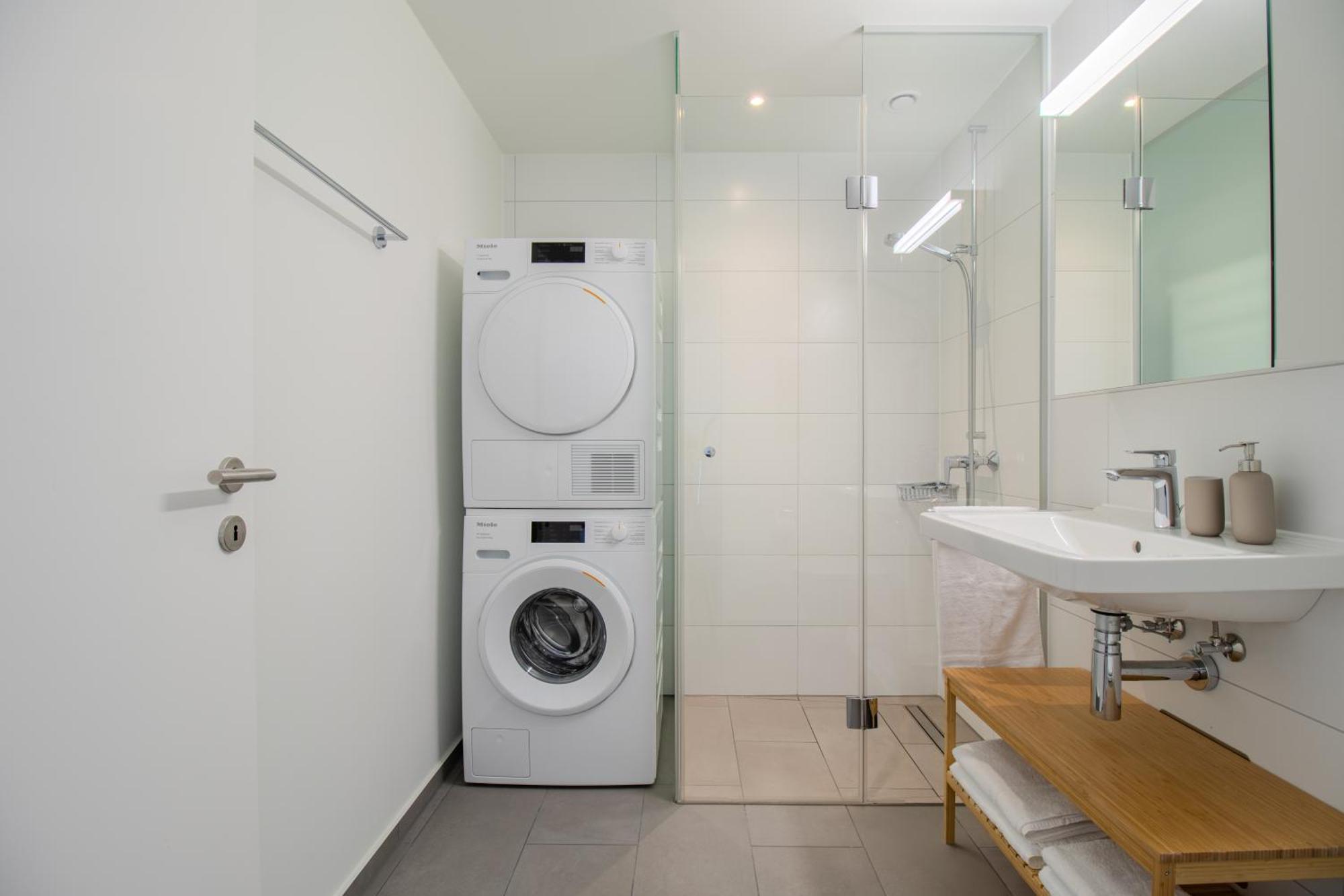 Loewe Apartments Am Rheinfall Neuhausen Am Rheinfall Eksteriør bilde